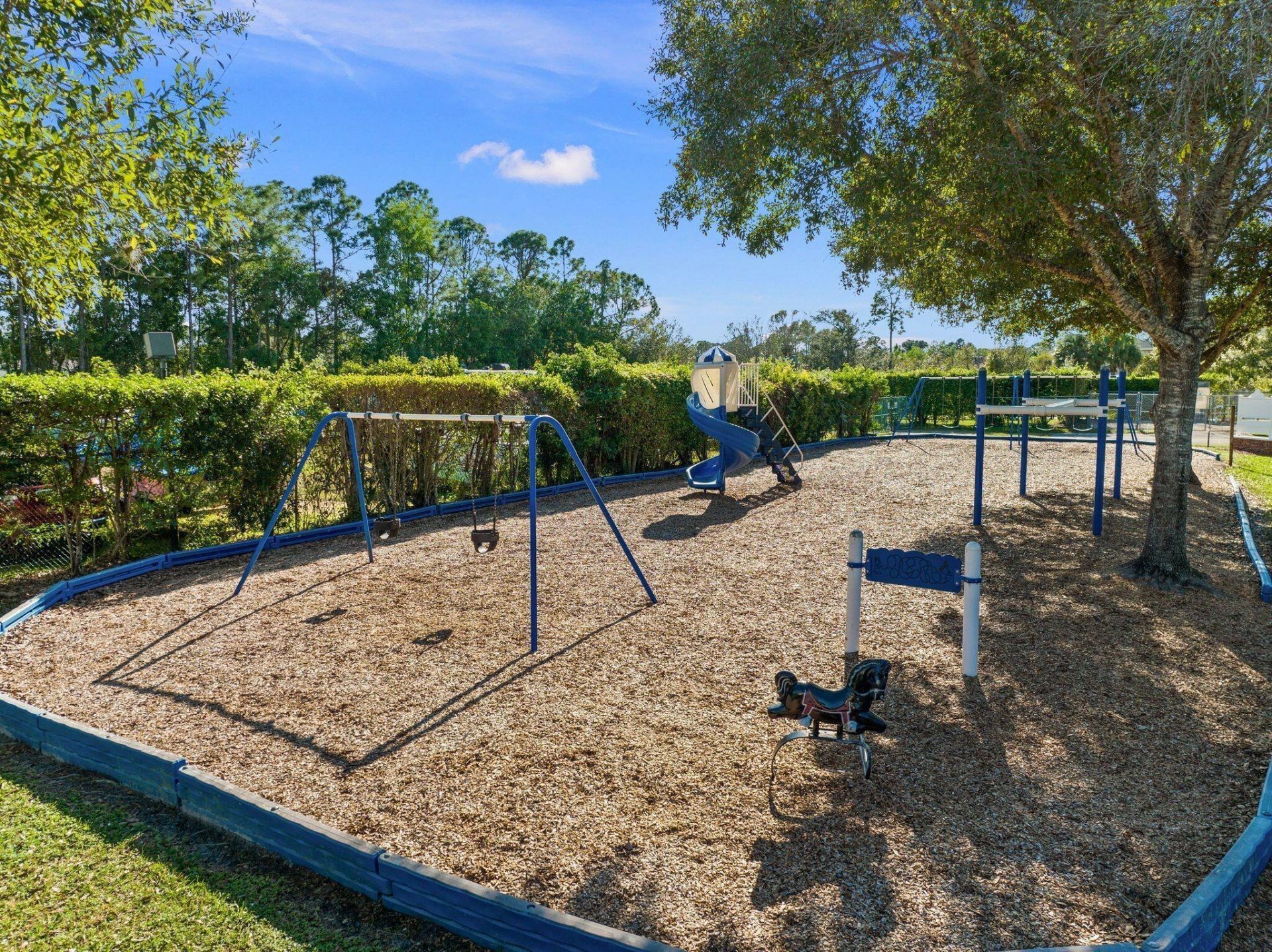 532 NE Canoe Park Circle, Port Saint Lucie, FL 34983 Photo
