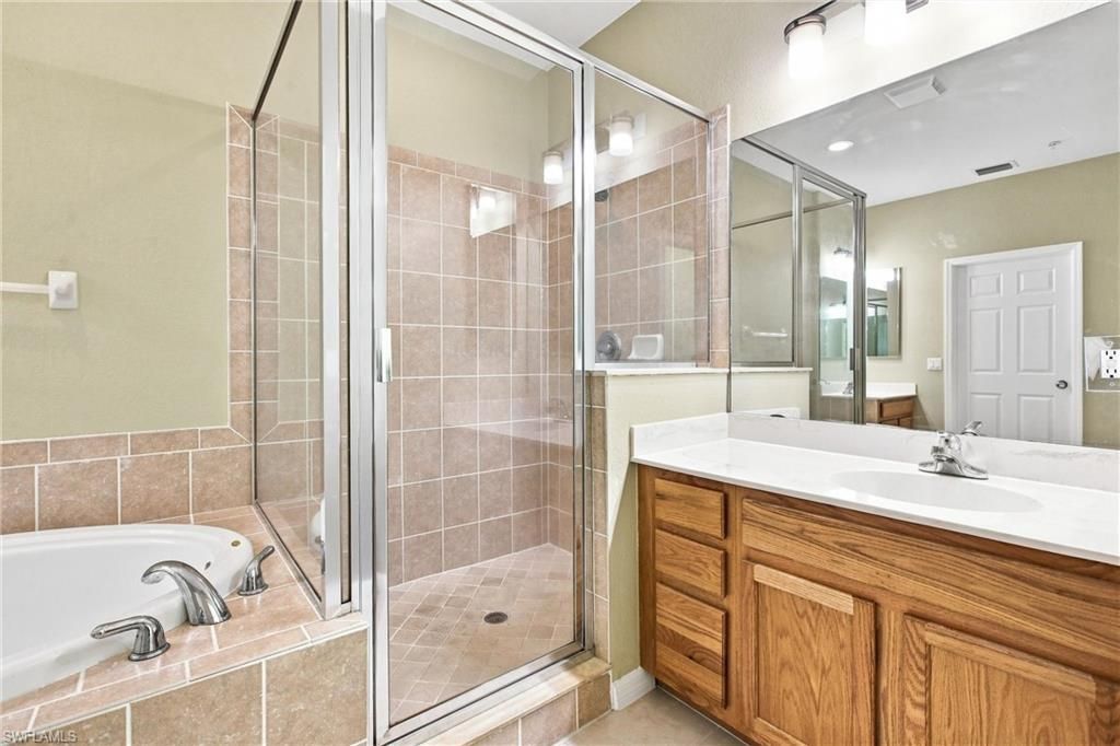 14758 Calusa Palms Dr , Unit 203, Fort Myers, FL 33919 Photo