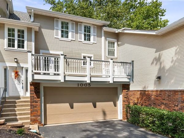 1005 Nobleman Drive, Creve Coeur, MO 63146