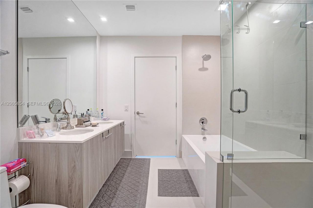 501 NE 31st St , Unit PH4102, Miami, FL 33137 Photo