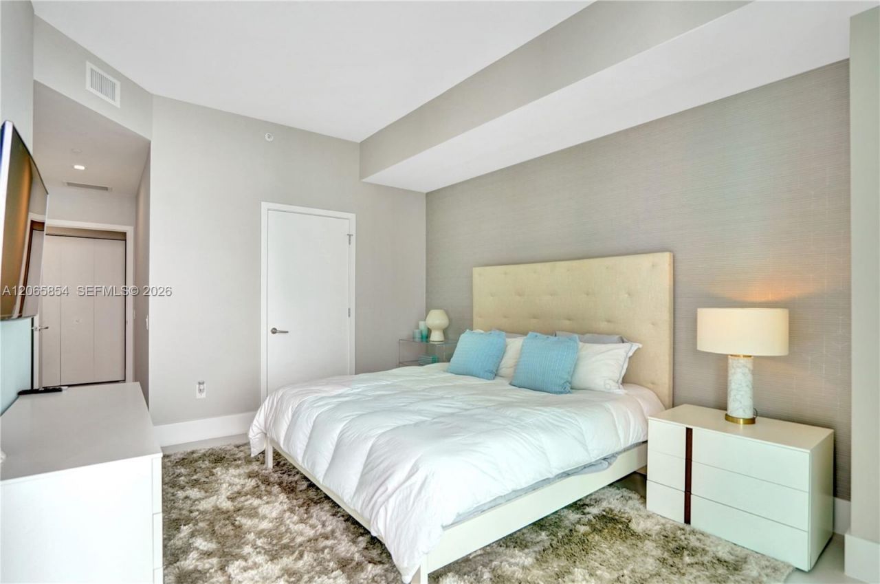 501 NE 31st St , Unit PH4102, Miami, FL 33137 Photo