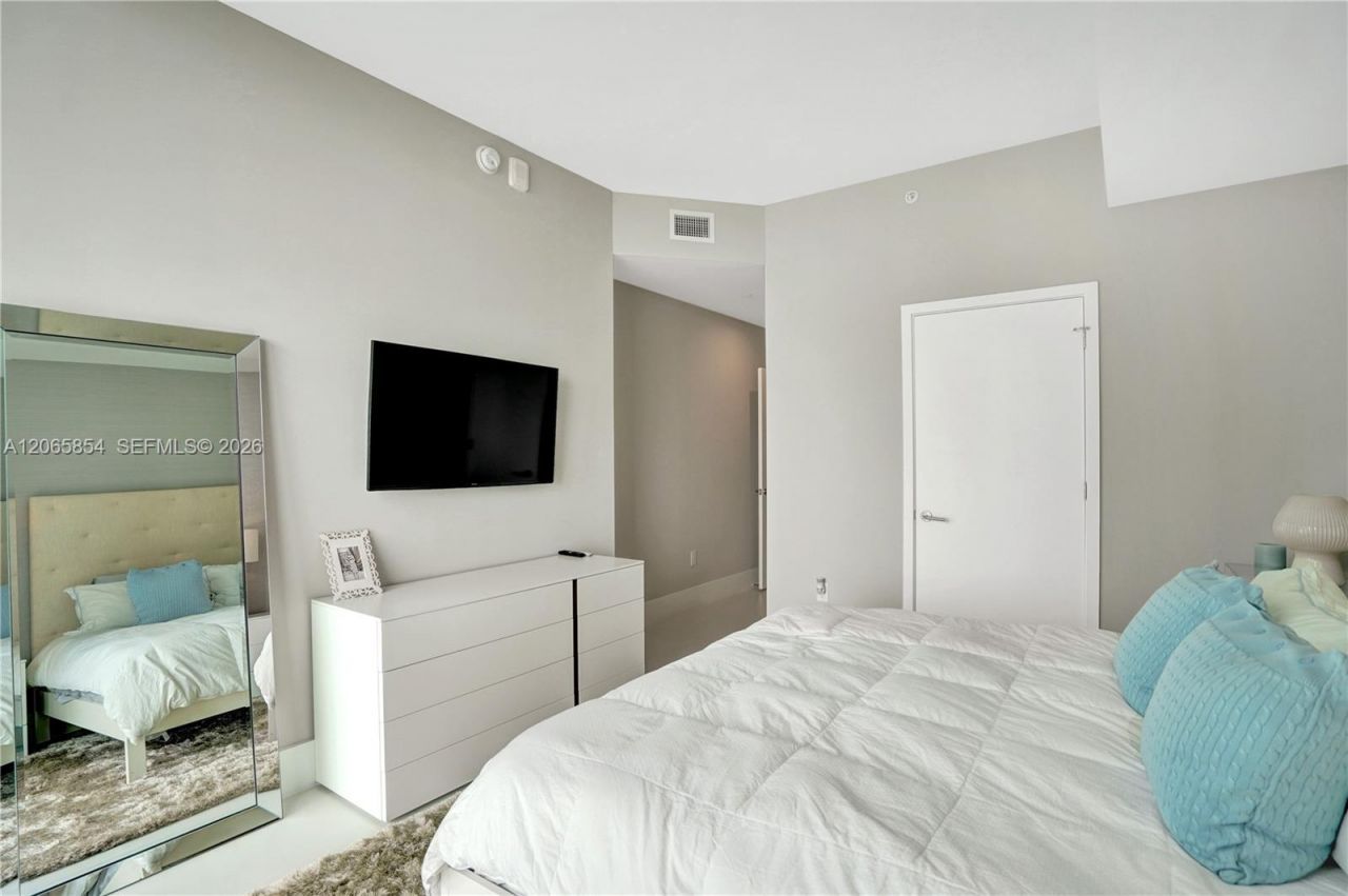 501 NE 31st St , Unit PH4102, Miami, FL 33137 Photo