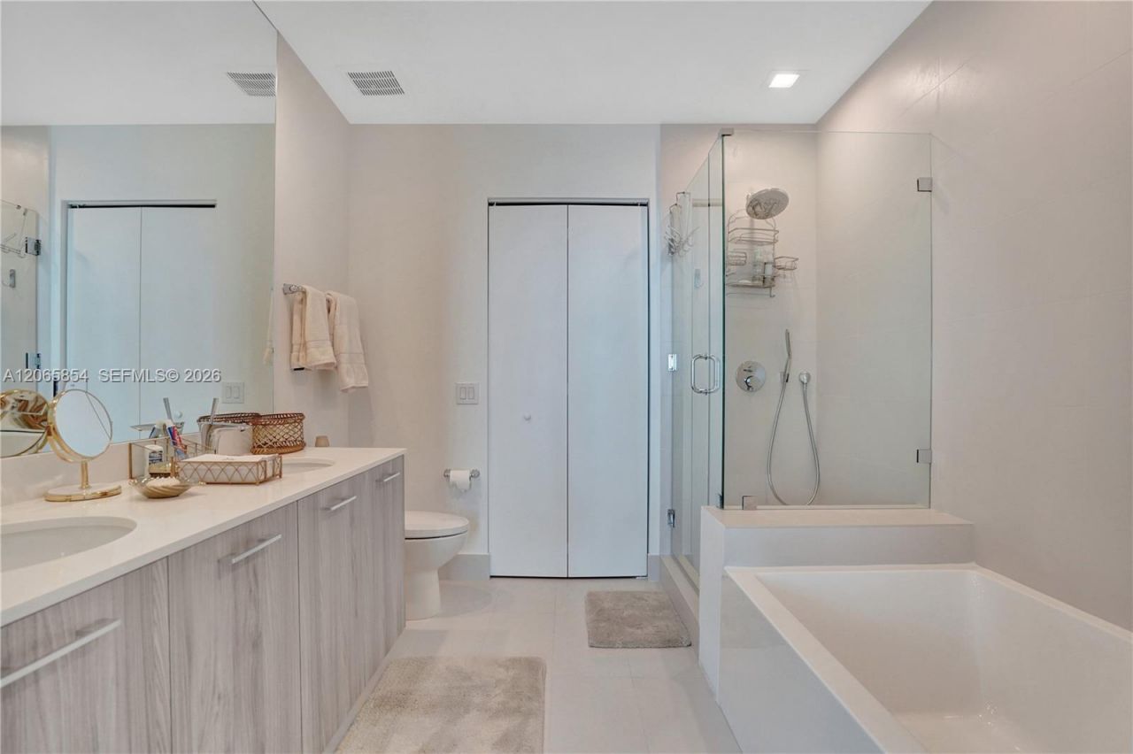 501 NE 31st St , Unit PH4102, Miami, FL 33137 Photo