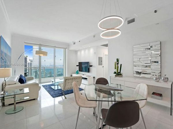 950 Brickell Bay Dr , Unit 4600, Miami, FL 33131