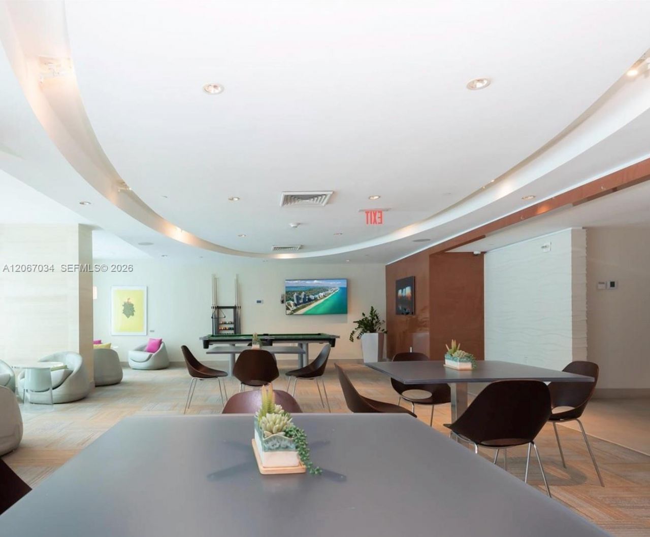 950 Brickell Bay Dr , Unit 4600, Miami, FL 33131 Photo