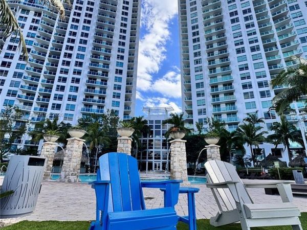 2681 N Flamingo Rd , Unit 2705S, Sunrise, FL 33323