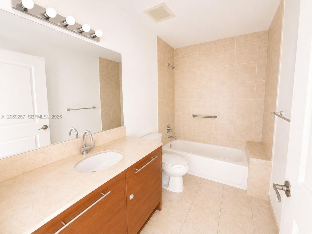 2681 N Flamingo Rd, Unit 2705S, Sunrise, FL 33323 Photo