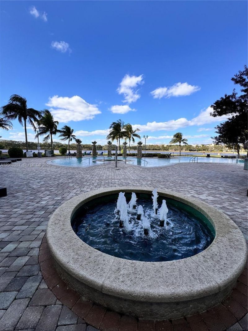 2681 N Flamingo Rd, Unit 2705S, Sunrise, FL 33323 Photo