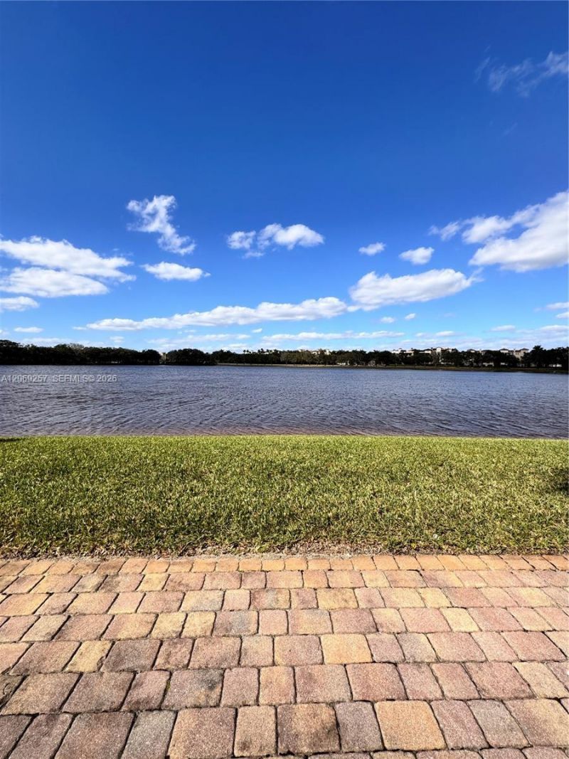 2681 N Flamingo Rd, Unit 2705S, Sunrise, FL 33323 Photo