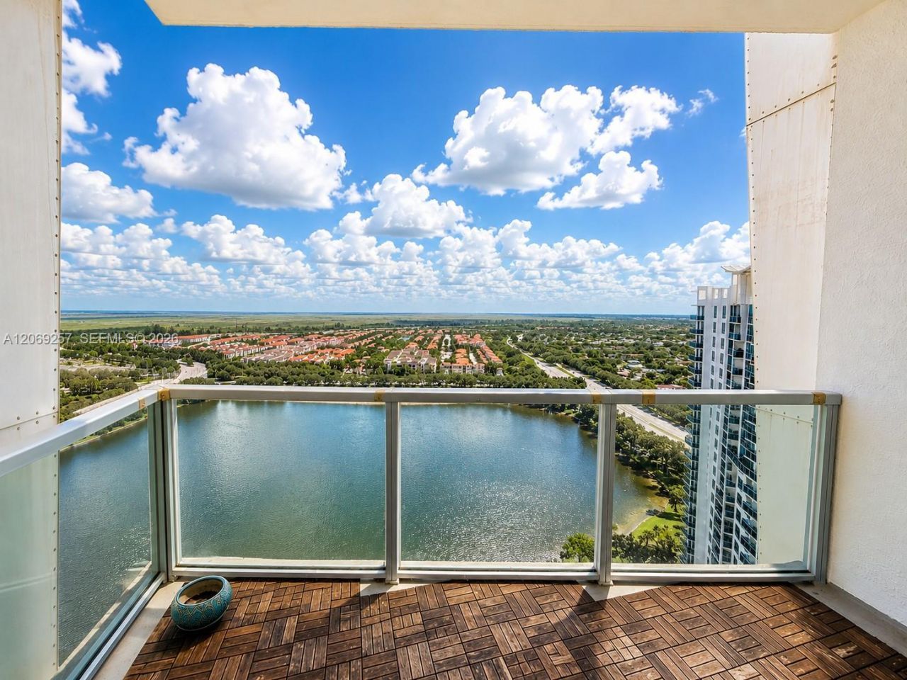 2681 N Flamingo Rd, Unit 2705S, Sunrise, FL 33323 Photo