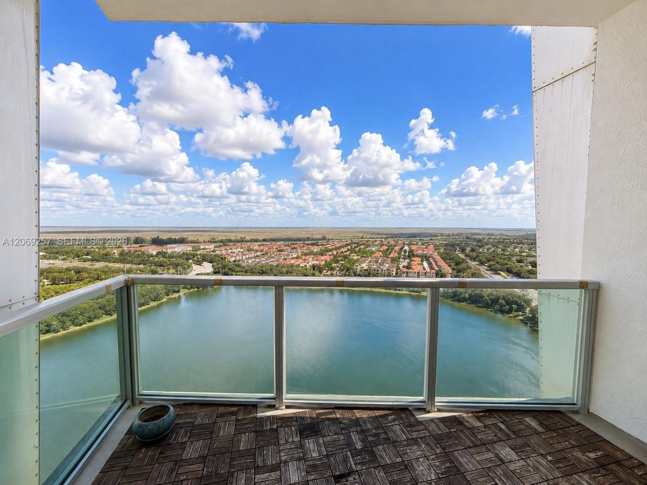 2681 N Flamingo Rd, Unit 2705S, Sunrise, FL 33323 Photo