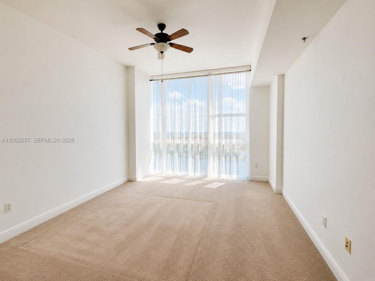 2681 N Flamingo Rd, Unit 2705S, Sunrise, FL 33323 Photo