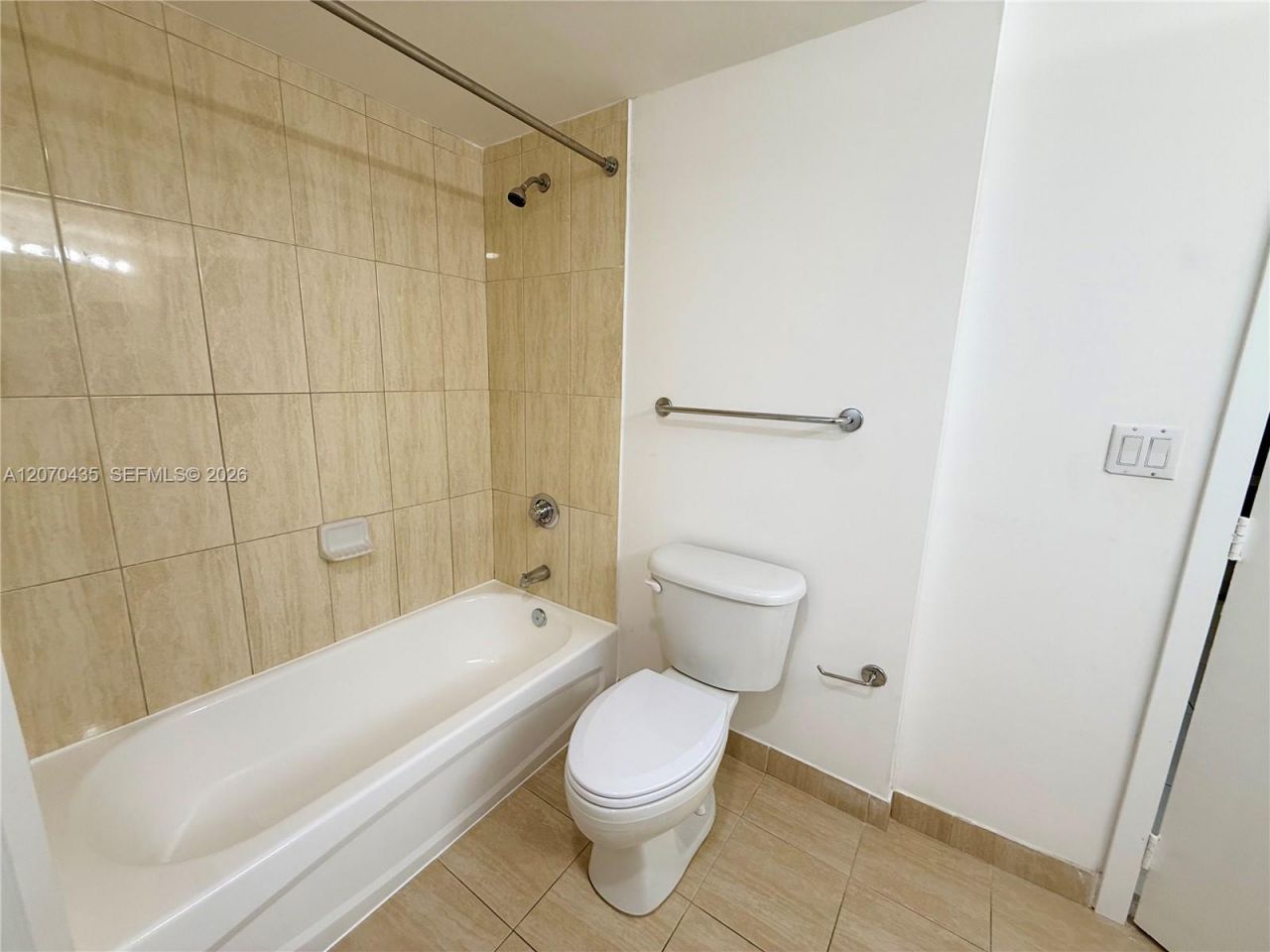 1750 N Bayshore Dr , Unit 2202, Miami, FL 33132 Photo