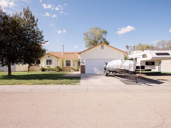1760 Peregrine Drive, Mountain Home, ID 83647