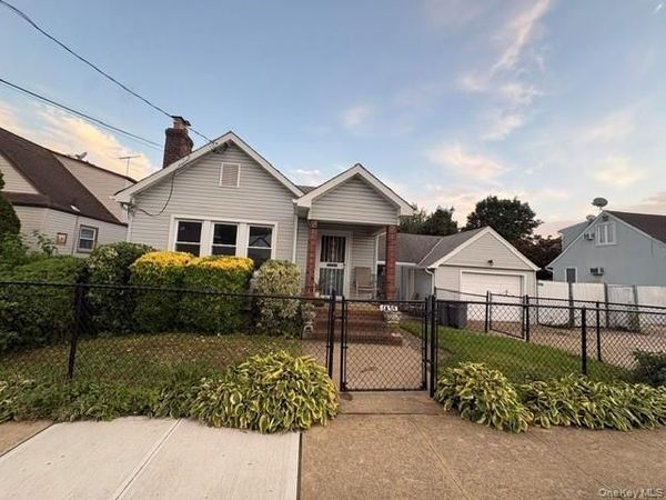 1435 Alpha Street , Elmont, NY 11003
