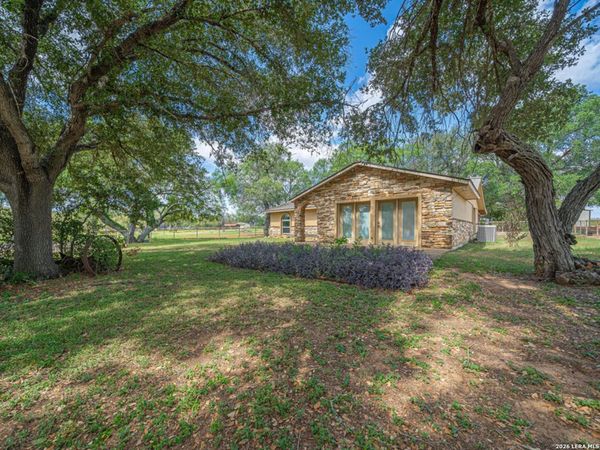 1935 E Fm 1518, St Hedwig, TX 78152