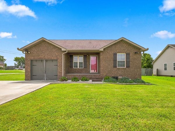 438 Princeton Dr , Lebanon, TN 37087