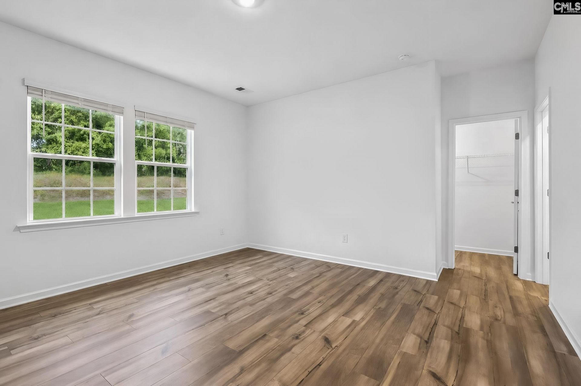 270 Foxglade Drive Photo 18