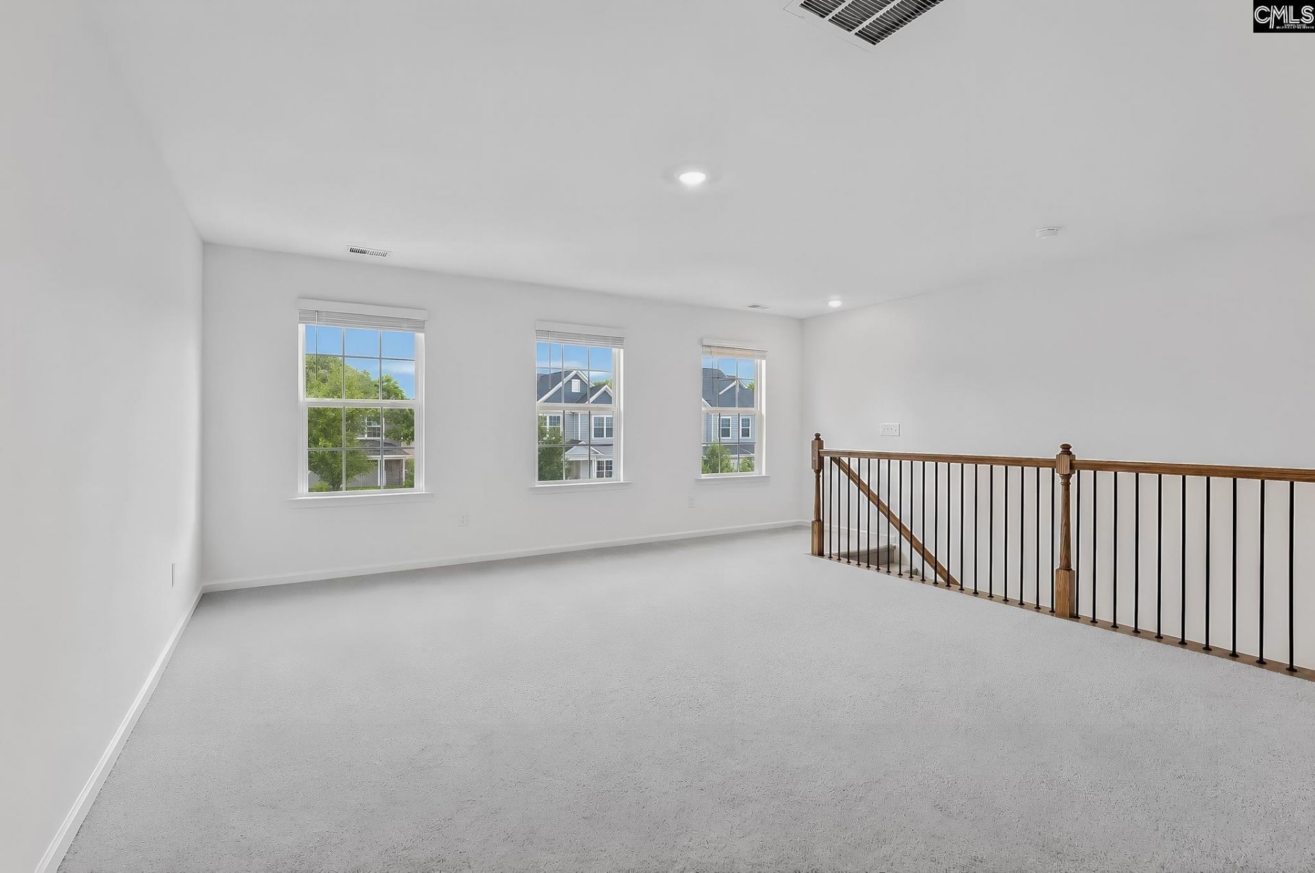 270 Foxglade Drive Photo 24