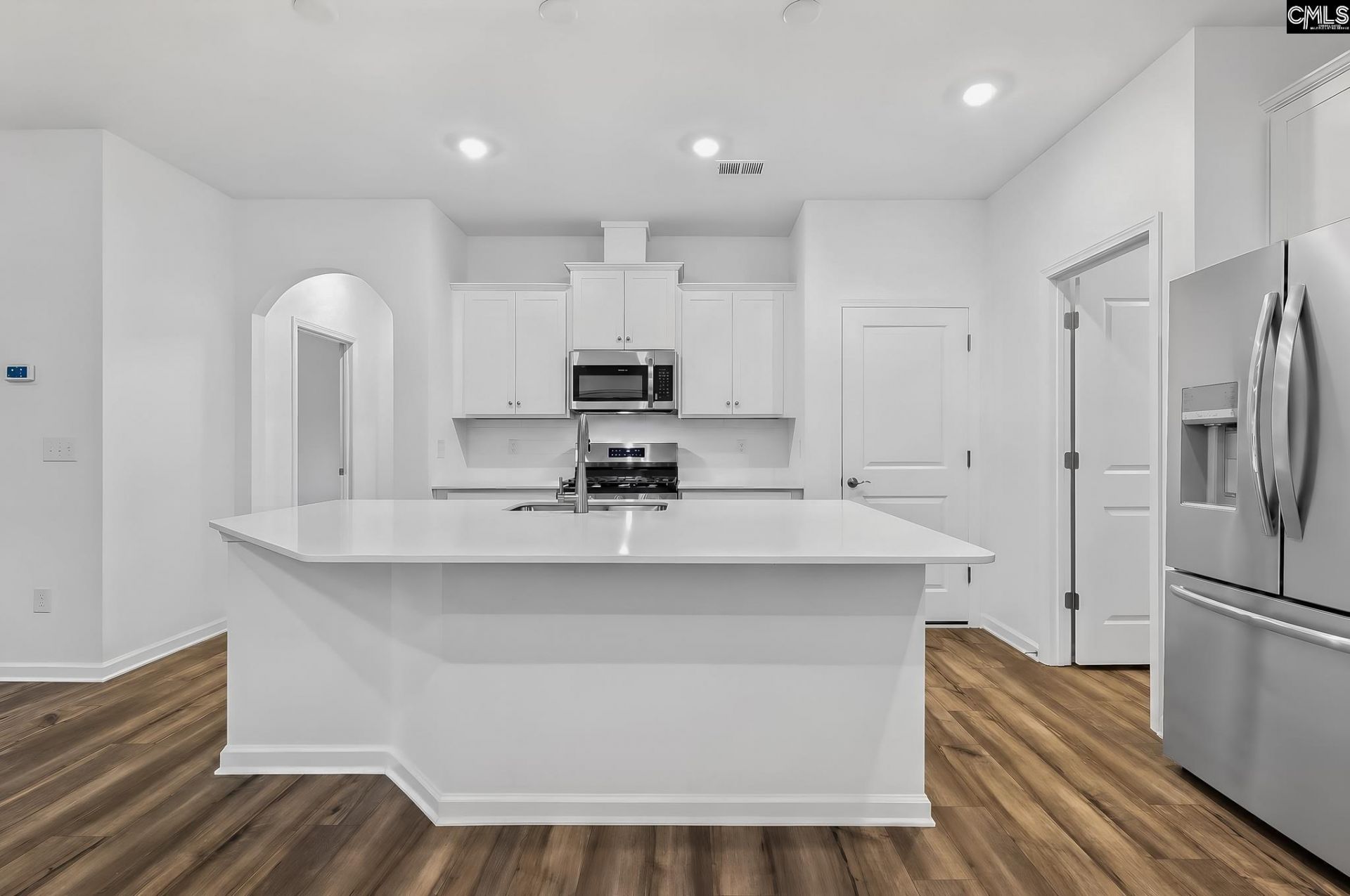 270 Foxglade Drive Photo 8