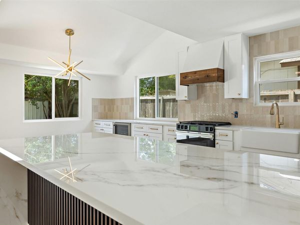 1111 Spearson LN, Austin, TX 78745