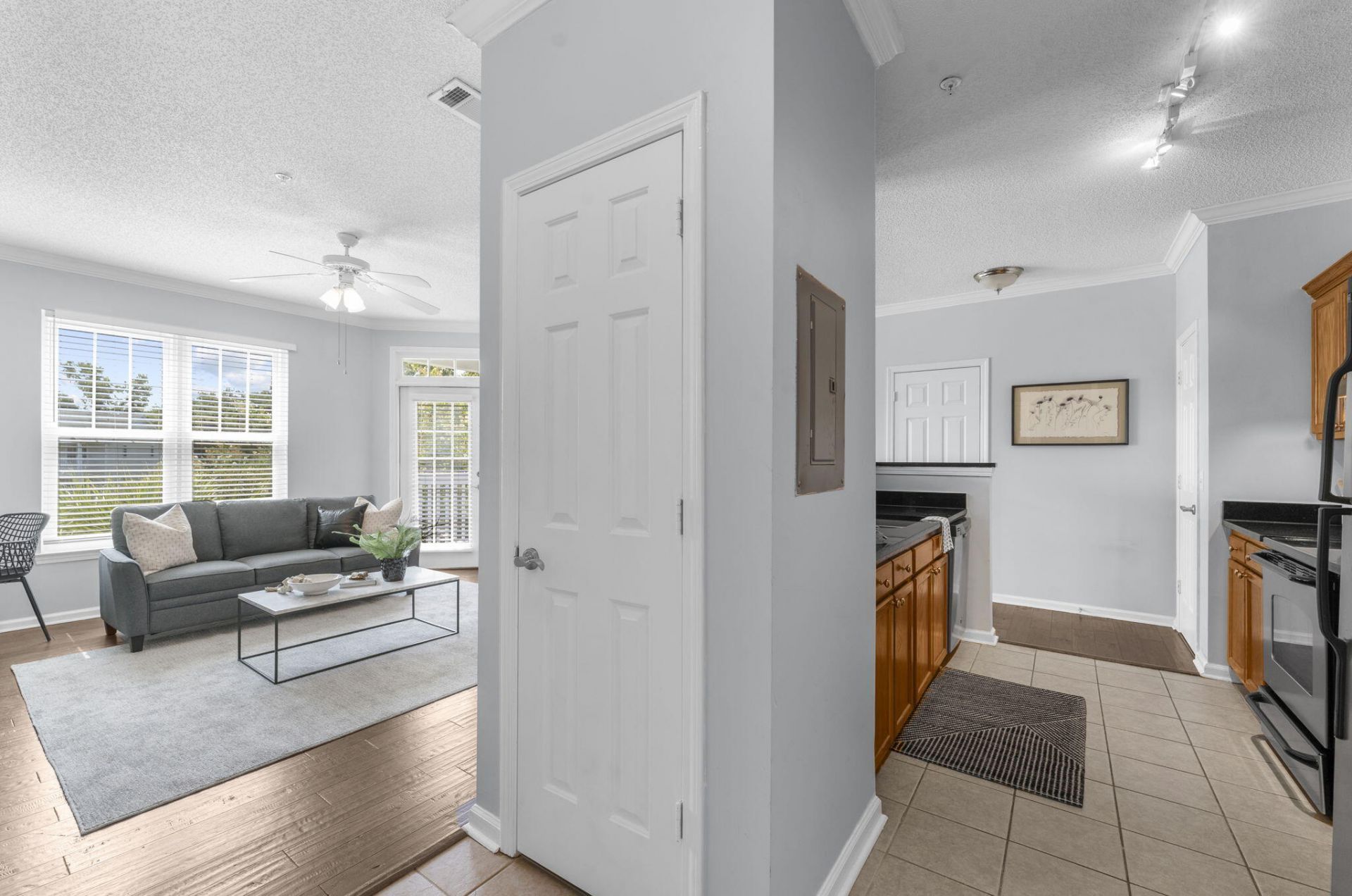 45 Sycamore Avenue Photo 11