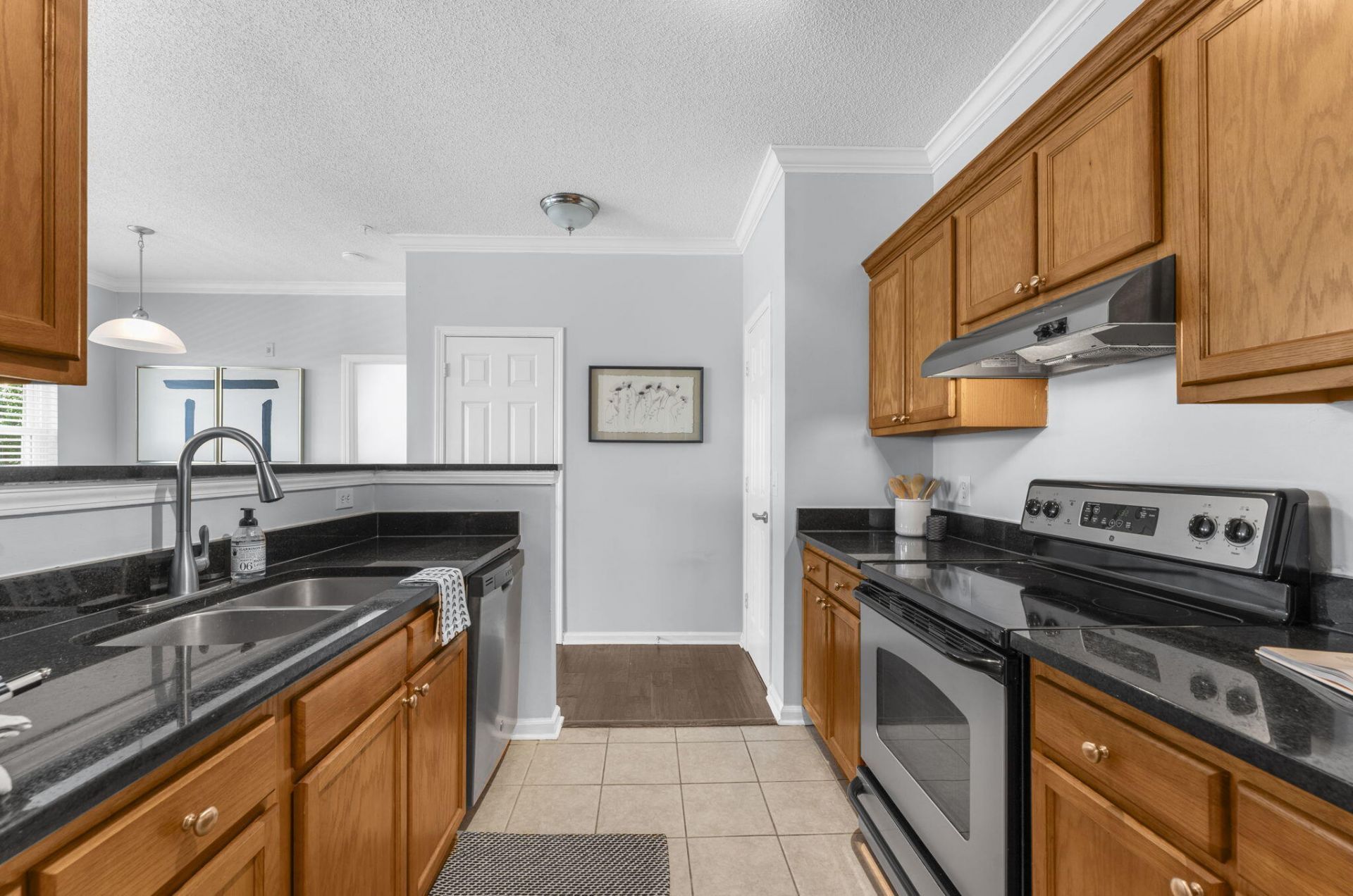 45 Sycamore Avenue Photo 12
