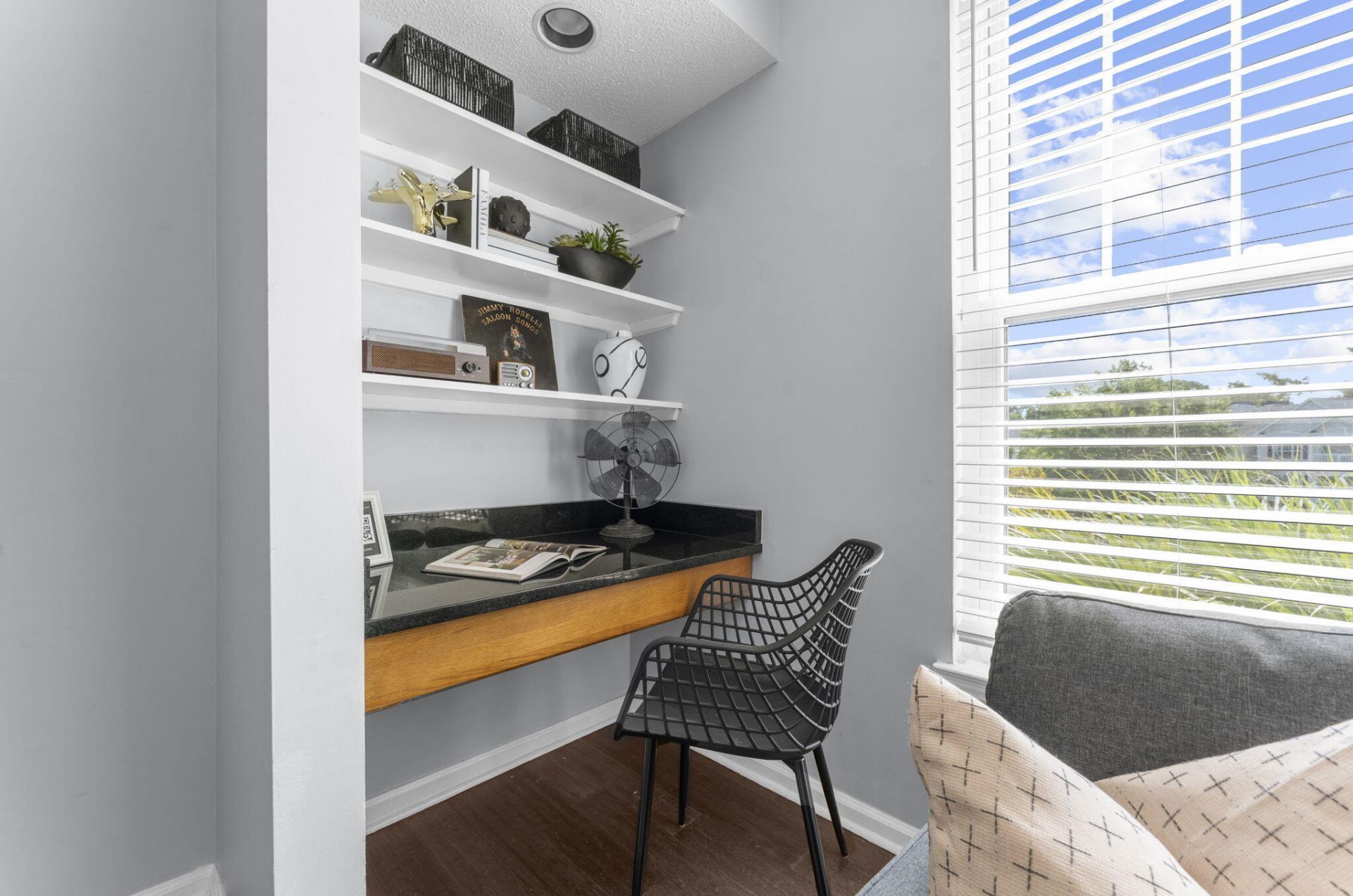 45 Sycamore Avenue Photo 7