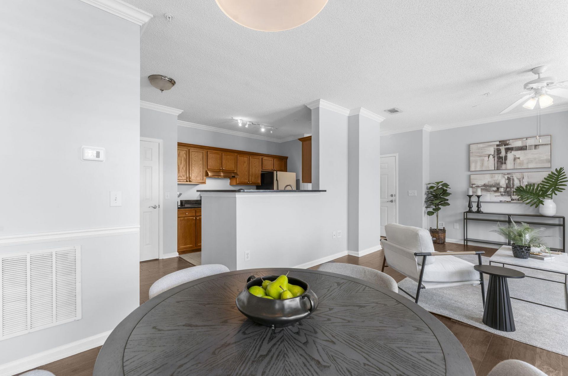 45 Sycamore Avenue Photo 9