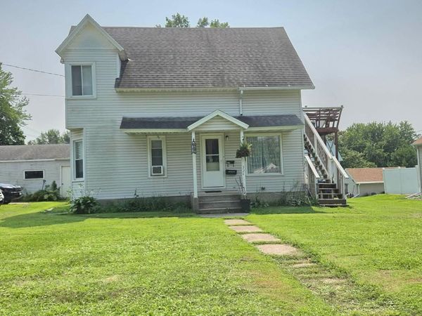 324 E 5th Street, Saint Charles, MN 55972