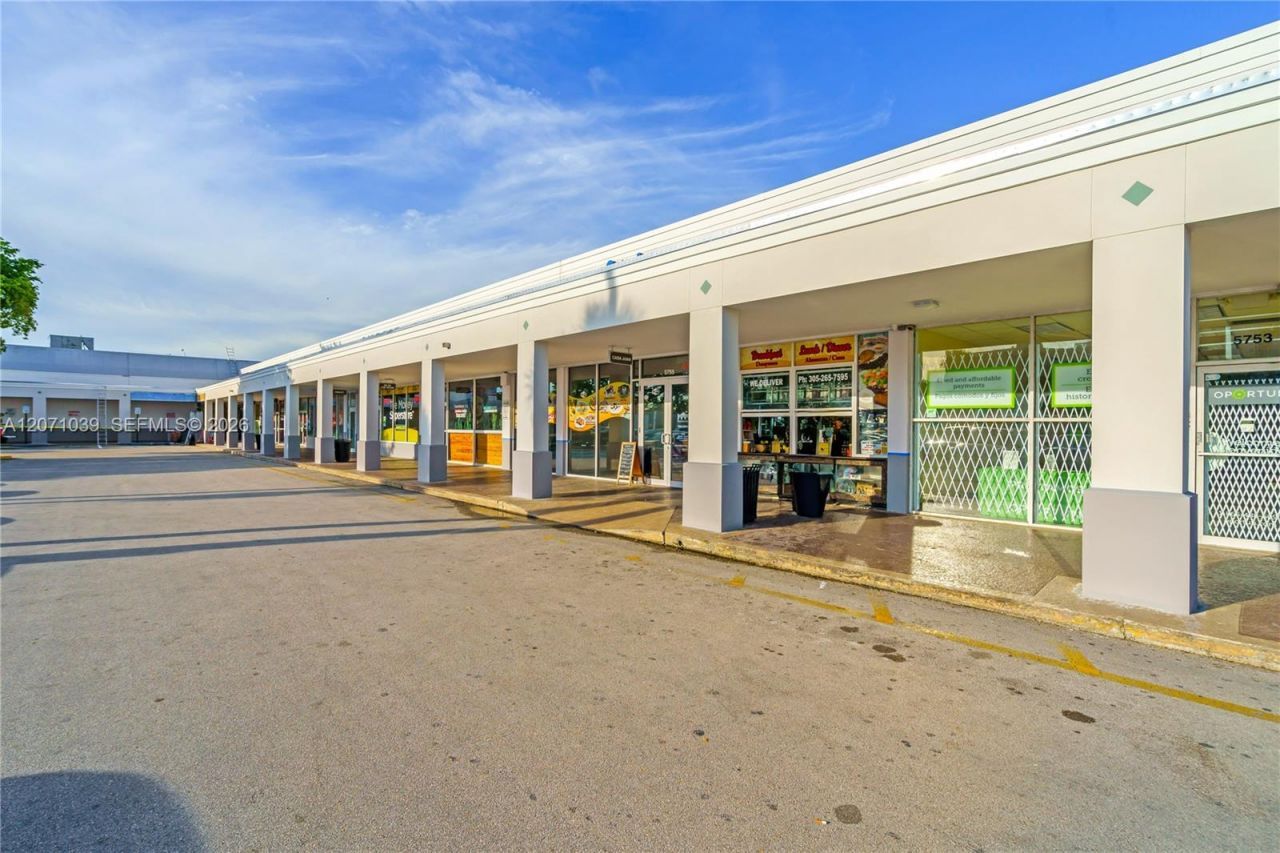 Witheld , Miami, FL 33126 Photo