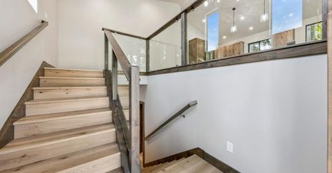 1234 E San Bernardino Avenue, South Lake Tahoe, CA 96150 Photo