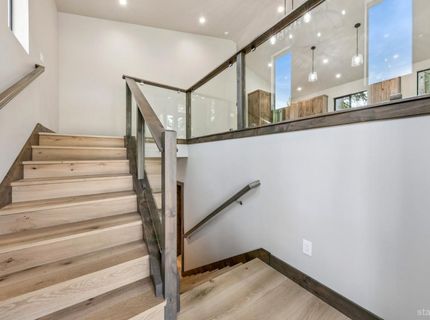 1234 E San Bernardino Avenue, South Lake Tahoe, CA 96150 Photo