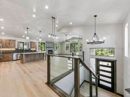 1234 E San Bernardino Avenue, South Lake Tahoe, CA 96150 Photo