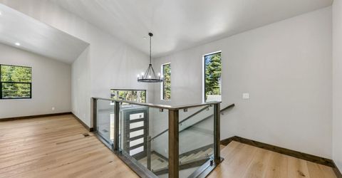 1234 E San Bernardino Avenue, South Lake Tahoe, CA 96150 Photo