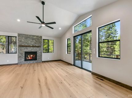 1234 E San Bernardino Avenue, South Lake Tahoe, CA 96150 Photo