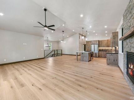 1234 E San Bernardino Avenue, South Lake Tahoe, CA 96150 Photo