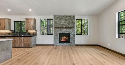 1234 E San Bernardino Avenue, South Lake Tahoe, CA 96150 Photo