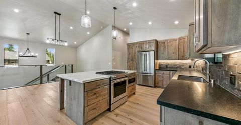 1234 E San Bernardino Avenue, South Lake Tahoe, CA 96150 Photo