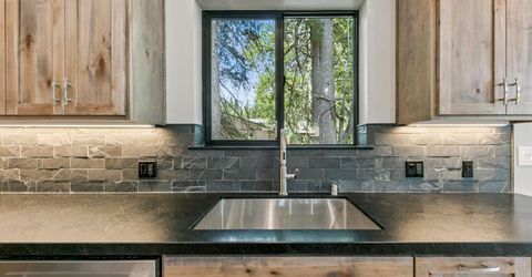 1234 E San Bernardino Avenue, South Lake Tahoe, CA 96150 Photo