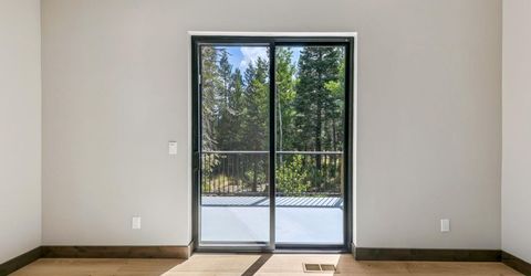1234 E San Bernardino Avenue, South Lake Tahoe, CA 96150 Photo