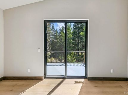 1234 E San Bernardino Avenue, South Lake Tahoe, CA 96150 Photo