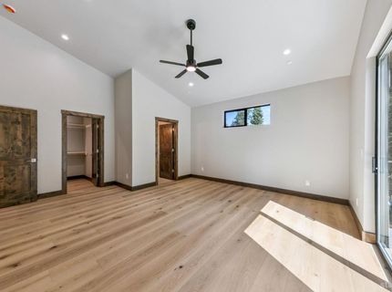1234 E San Bernardino Avenue, South Lake Tahoe, CA 96150 Photo