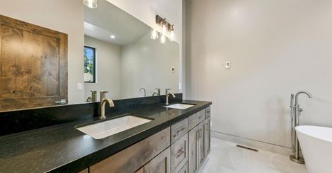 1234 E San Bernardino Avenue, South Lake Tahoe, CA 96150 Photo