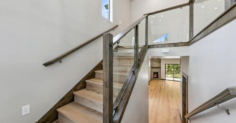1234 E San Bernardino Avenue, South Lake Tahoe, CA 96150 Photo