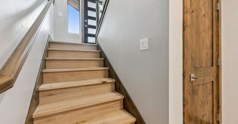 1234 E San Bernardino Avenue, South Lake Tahoe, CA 96150 Photo
