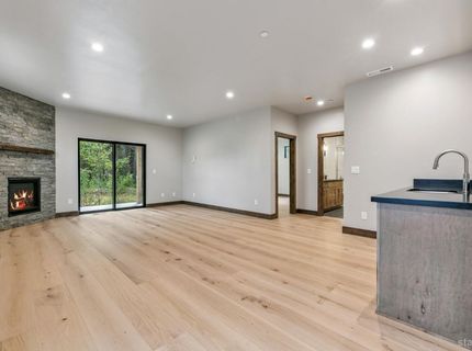 1234 E San Bernardino Avenue, South Lake Tahoe, CA 96150 Photo