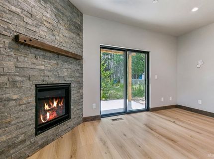 1234 E San Bernardino Avenue, South Lake Tahoe, CA 96150 Photo