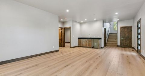 1234 E San Bernardino Avenue, South Lake Tahoe, CA 96150 Photo