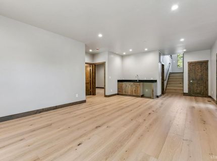 1234 E San Bernardino Avenue, South Lake Tahoe, CA 96150 Photo